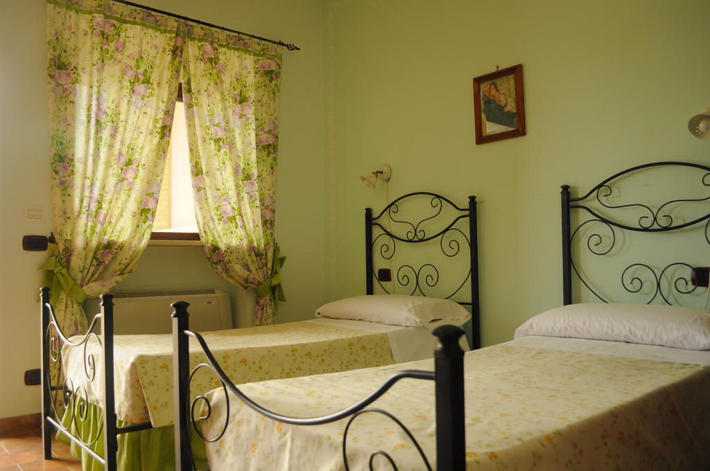 Tenuta Bellaprima Caltagirone Niscemi Bilik gambar